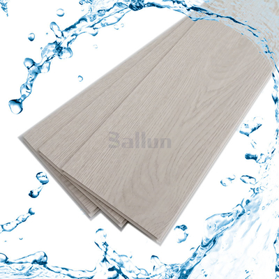 Waterproof and Wear Resistant SPC Flooring in Gray Wood Veneer with Click Lock System