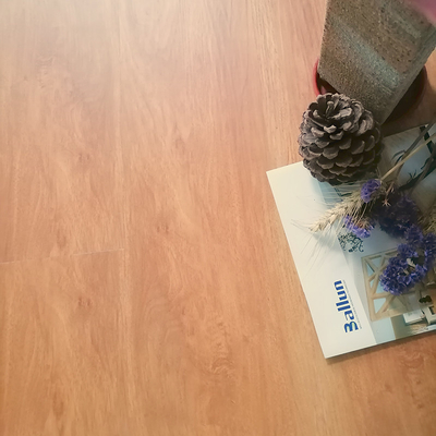 Customized Waterproof SPC Vinyl Flooring Interlock Floor and Click Lock Installation