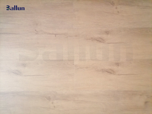Indoor Traditional Design SPC Vinyl Plank Flooring with Fireproof and Heat Resistant