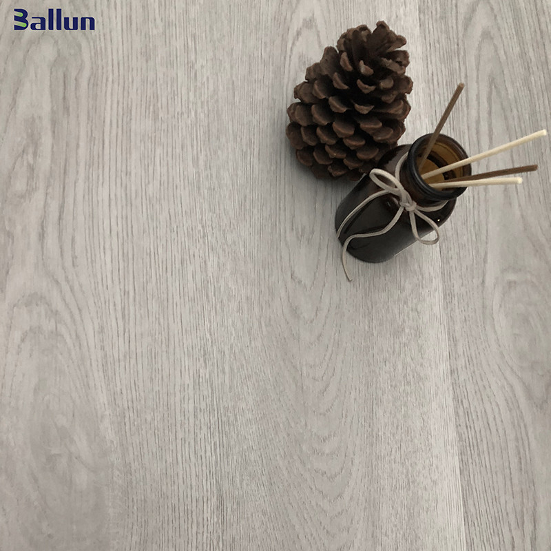 Vinyl Laminate Wood Pattern Eco SPC Flooring with 0.3mm / 0.5mm / 0.7mm Wear Layer